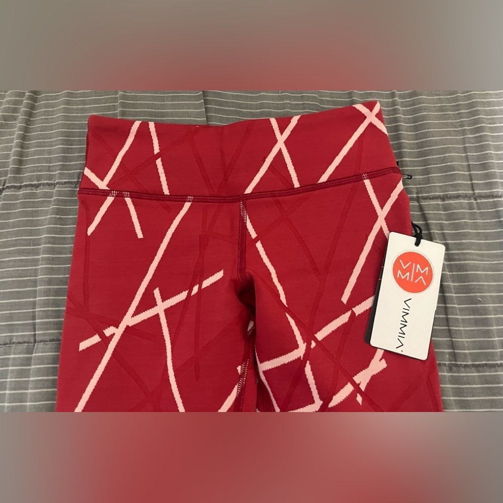 NWT Vimmia Hatch Jacquard Red White Pattern Leggings - Picture 6 of 9